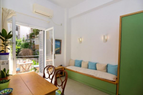 Athens cozy Studio 4 min walk to the Acropolis hil